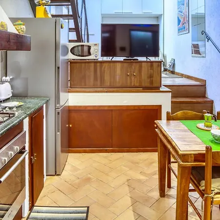 Mario With Garden ليفانتو