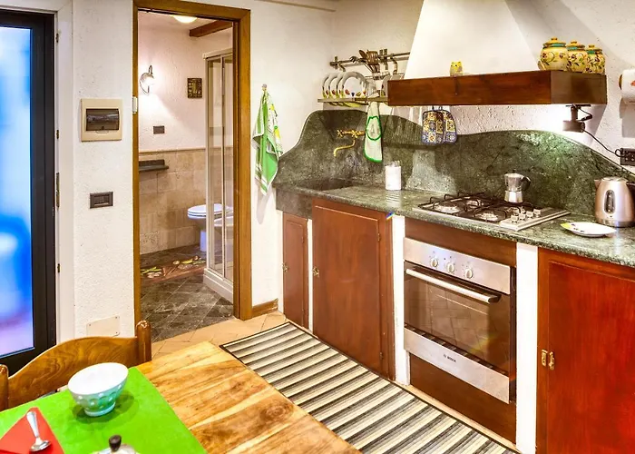 Mario With Garden Λεβάντο